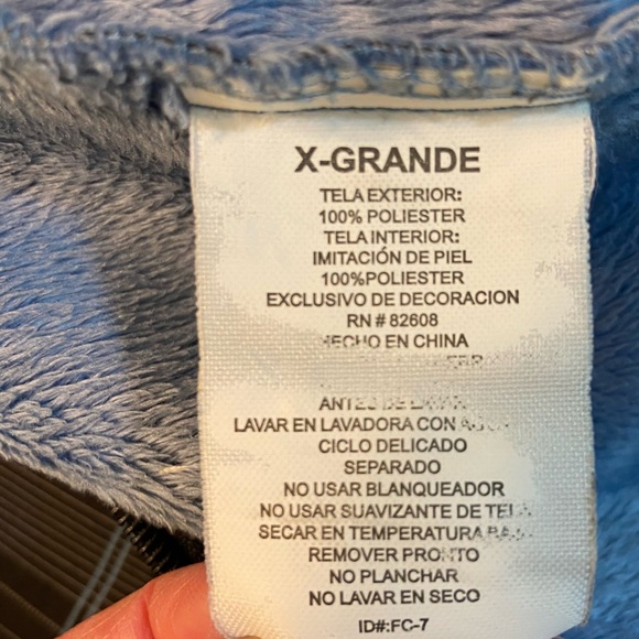 Free Country Black, Grey and Blue Plaid pattern Waterproof Rain Jacket size XL - Picture 8 of 16